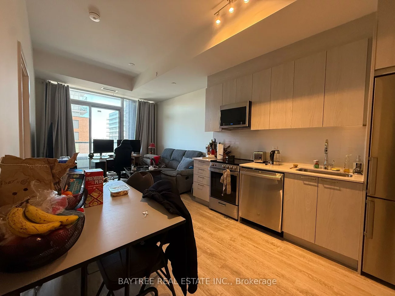 185, Deerfield, Central Newmarket, Newmarket