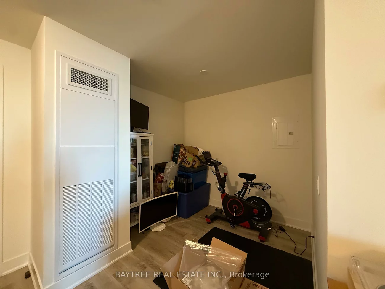 185, Deerfield, Central Newmarket, Newmarket