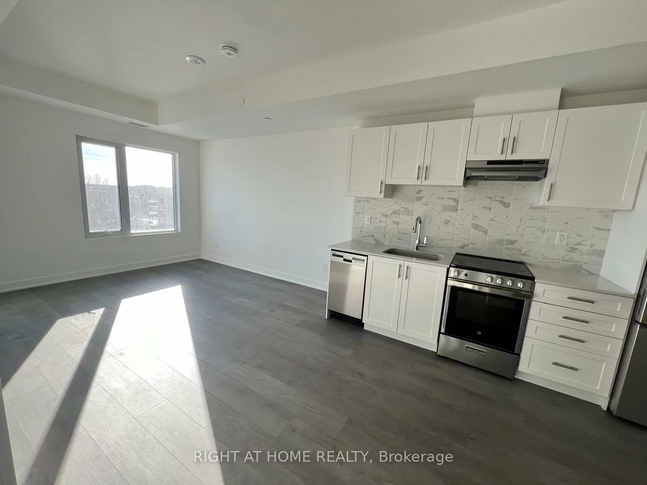 705, Davis, Huron Heights-Leslie Valley, Newmarket