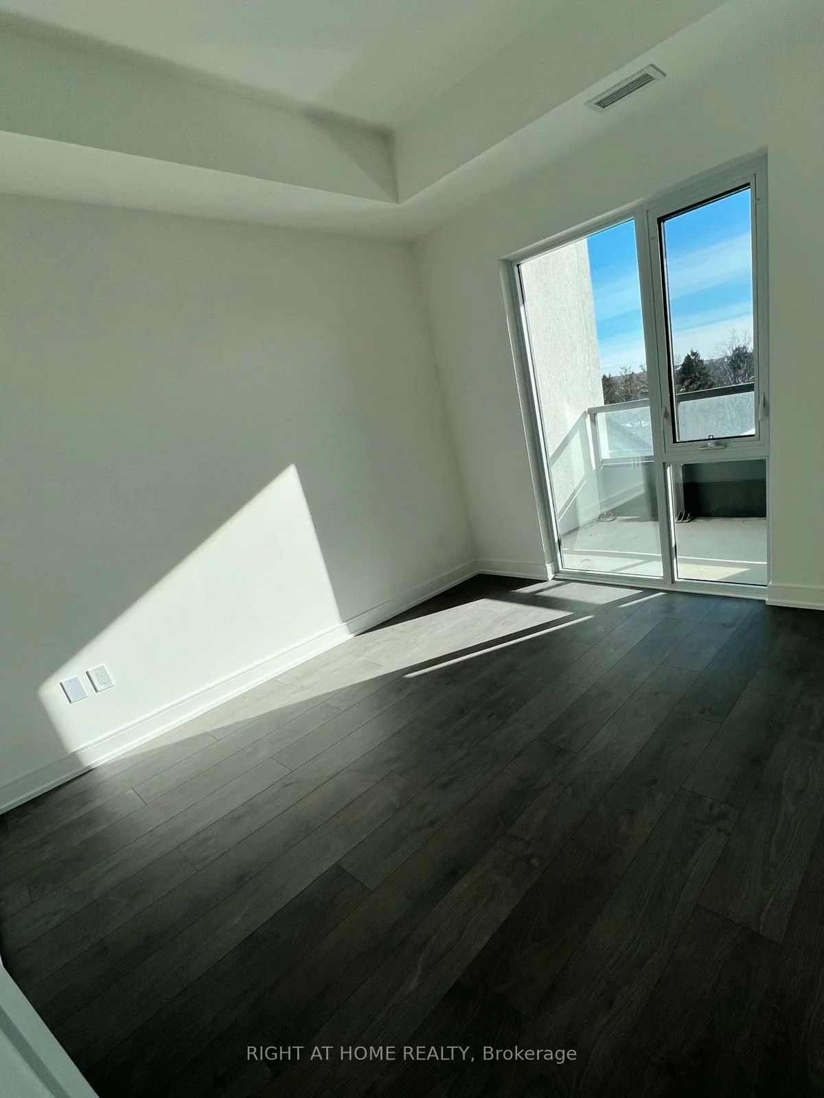 705, Davis, Huron Heights-Leslie Valley, Newmarket