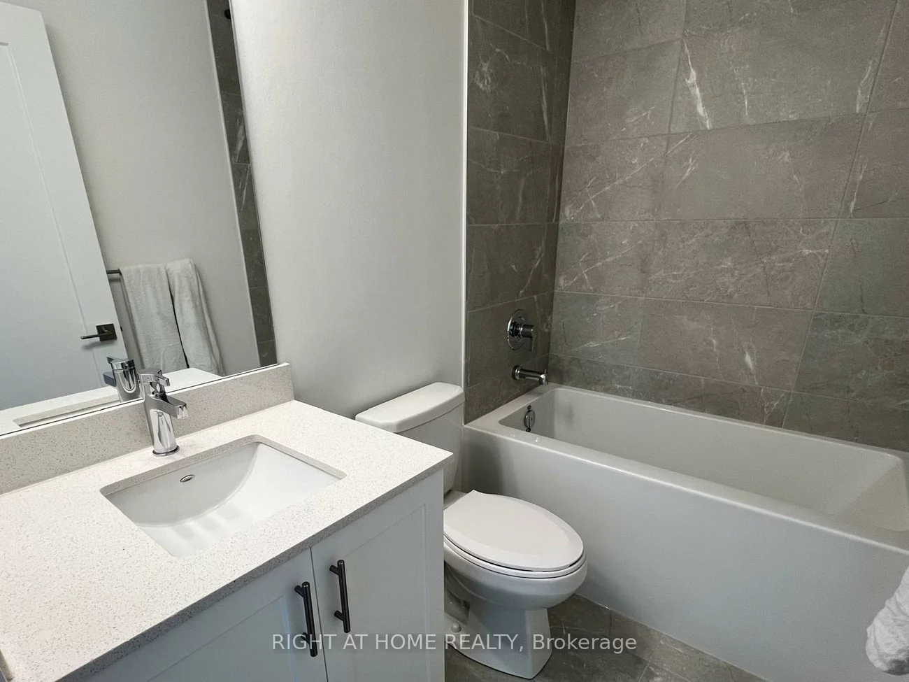 705, Davis, Huron Heights-Leslie Valley, Newmarket