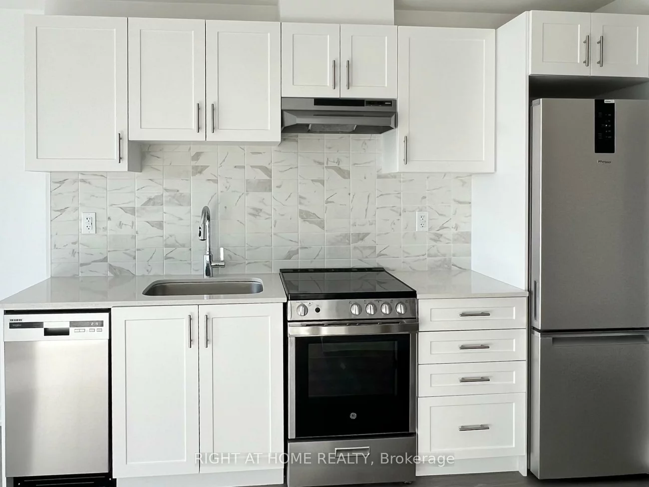 705, Davis, Huron Heights-Leslie Valley, Newmarket