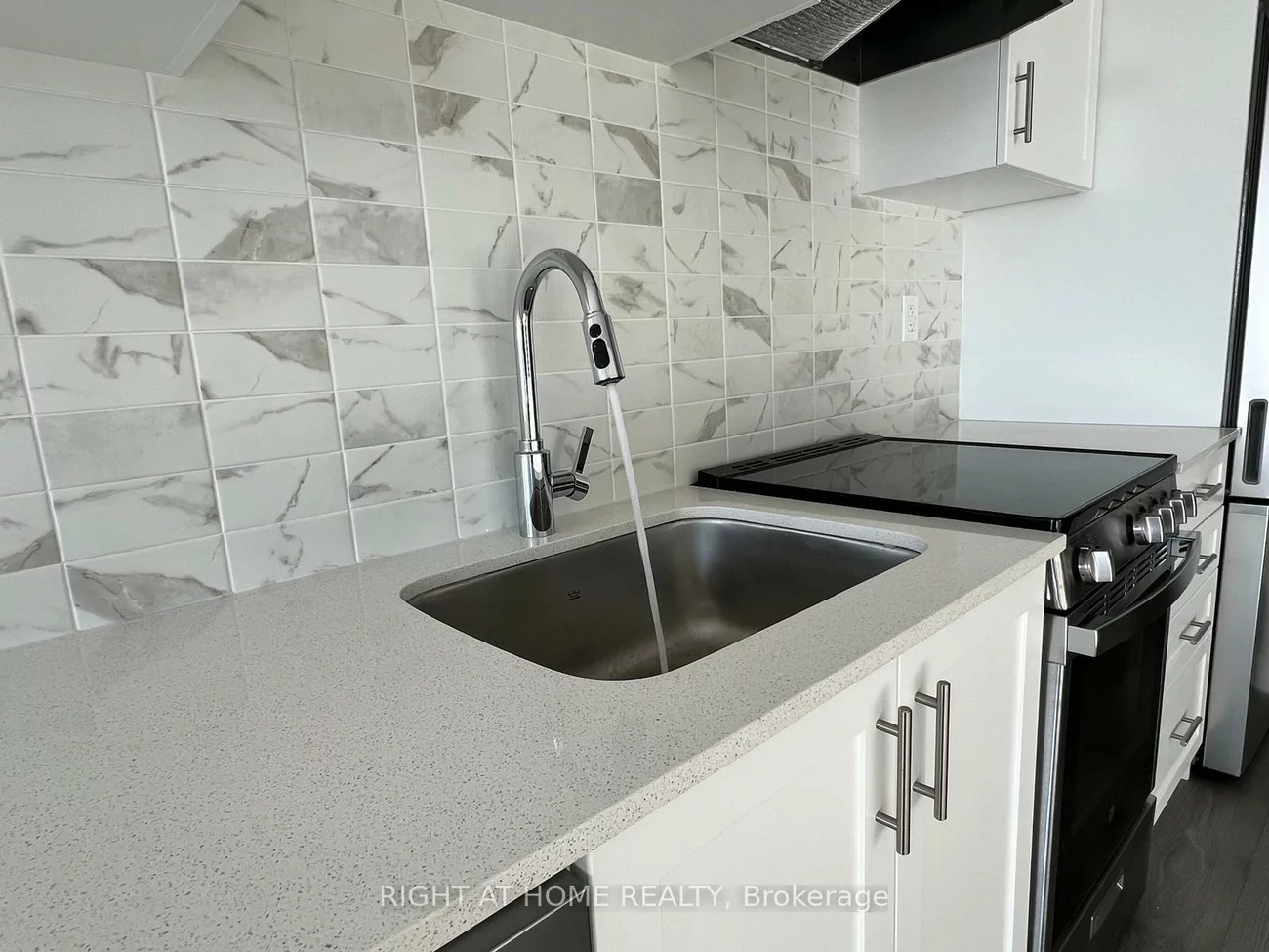 705, Davis, Huron Heights-Leslie Valley, Newmarket