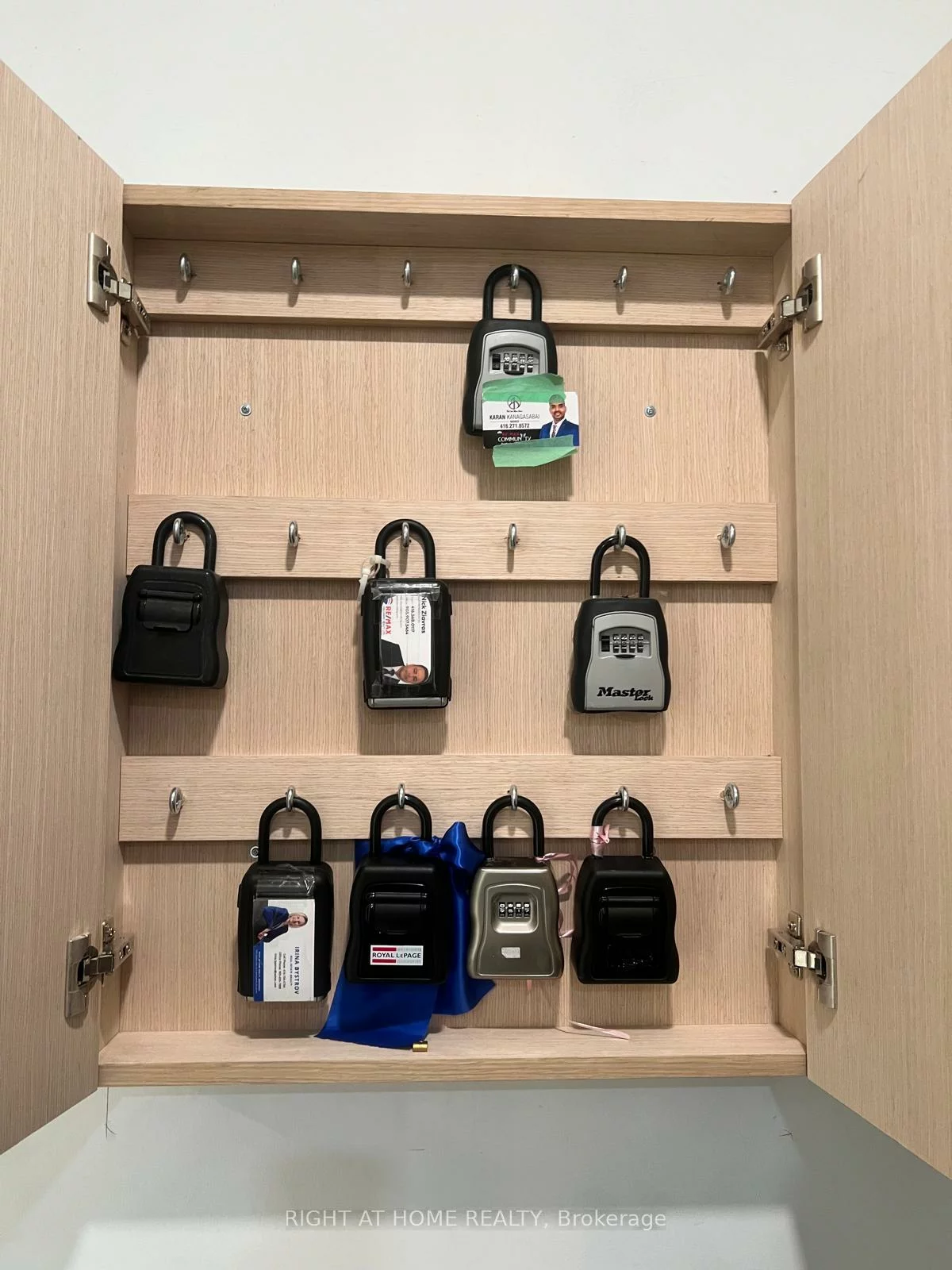 705, Davis, Huron Heights-Leslie Valley, Newmarket