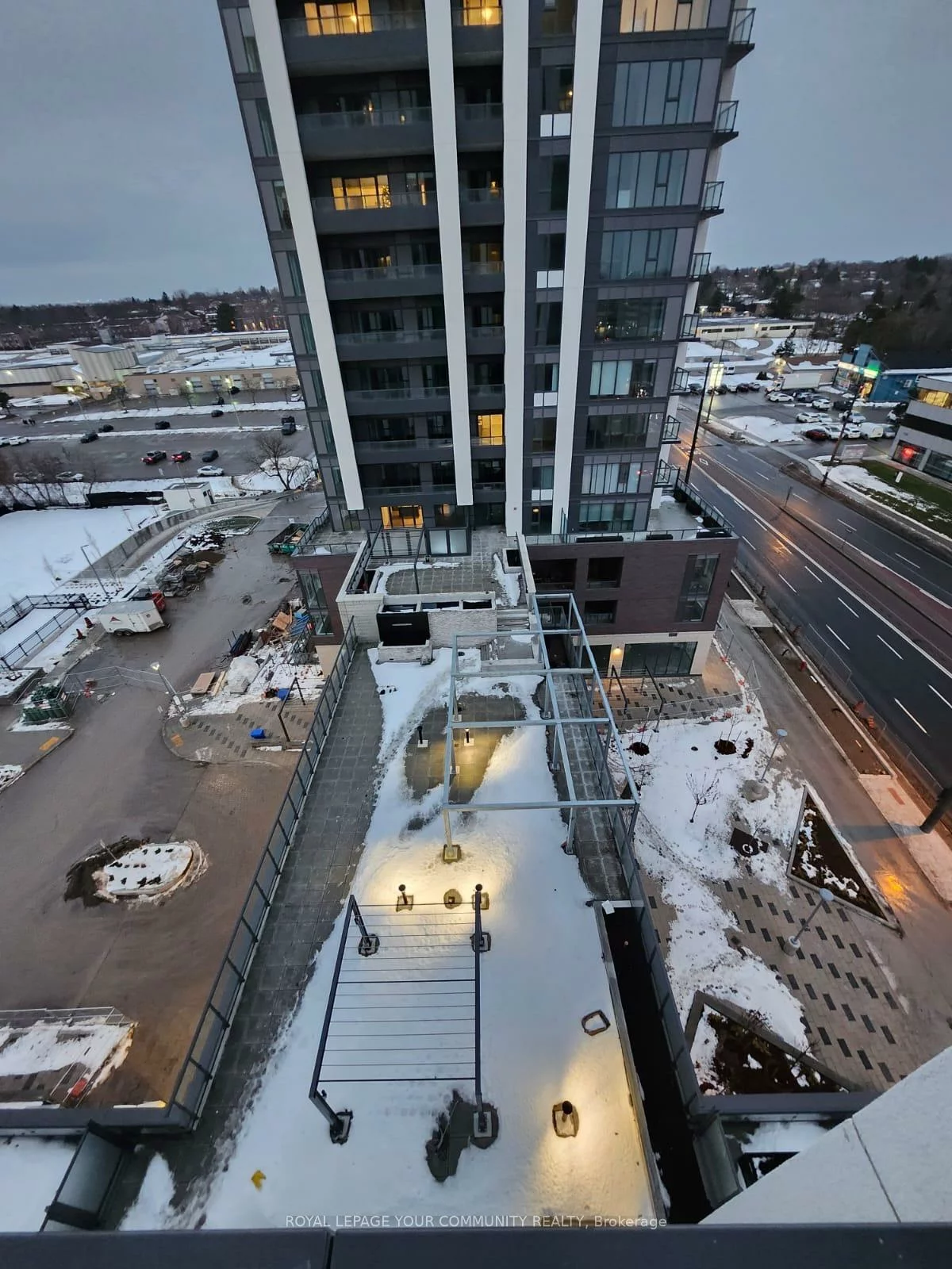 693, Davis, Huron Heights-Leslie Valley, Newmarket