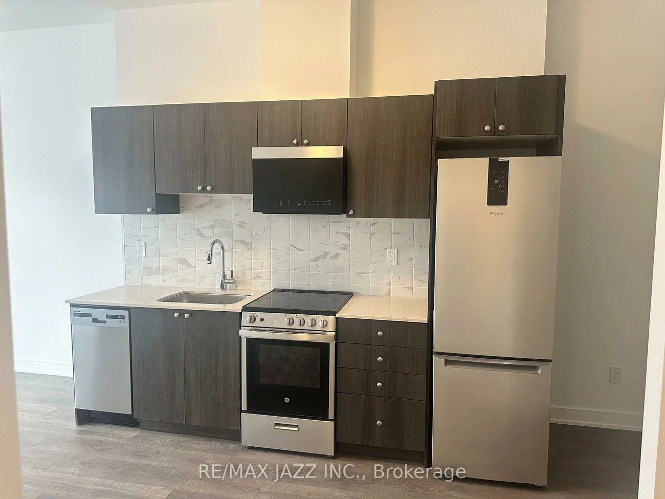 705, Davis, Huron Heights-Leslie Valley, Newmarket