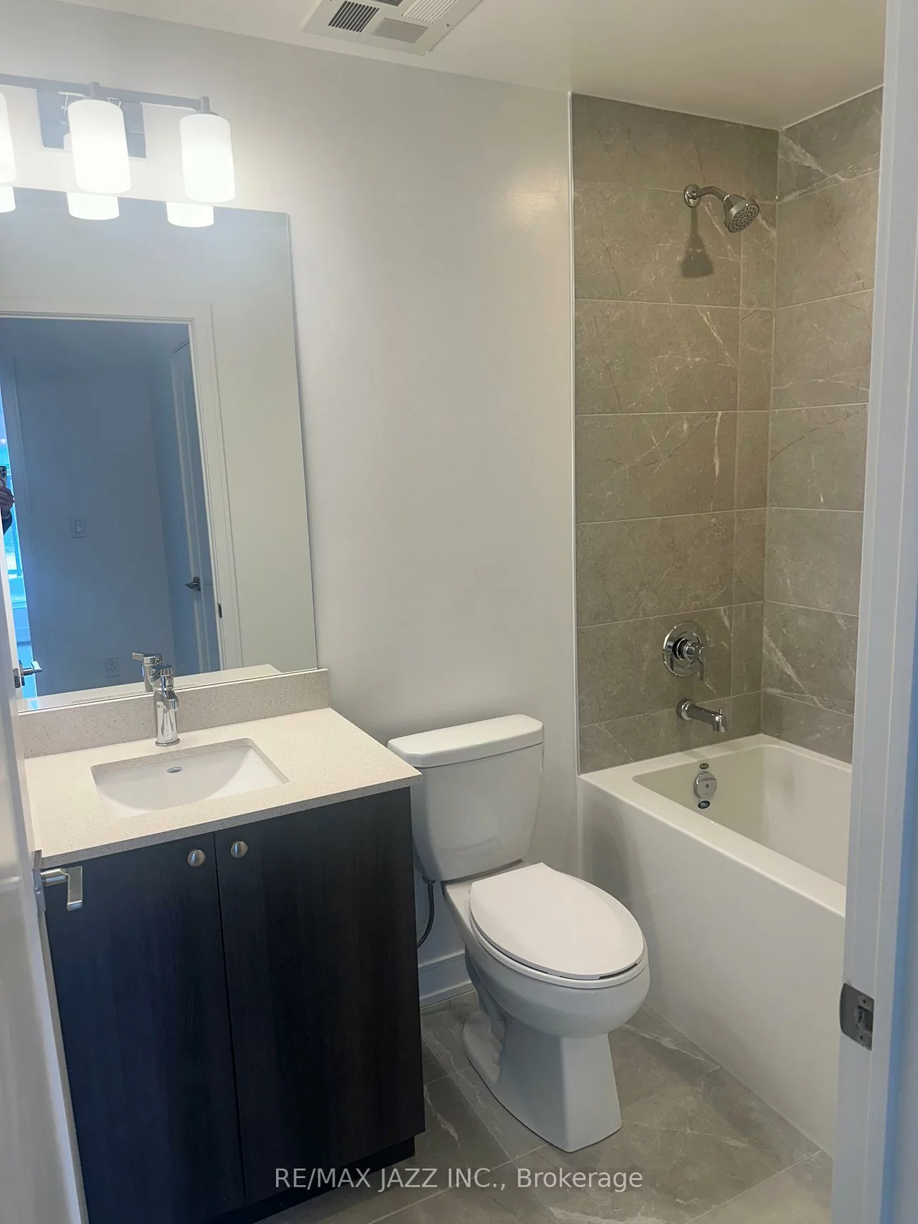 705, Davis, Huron Heights-Leslie Valley, Newmarket