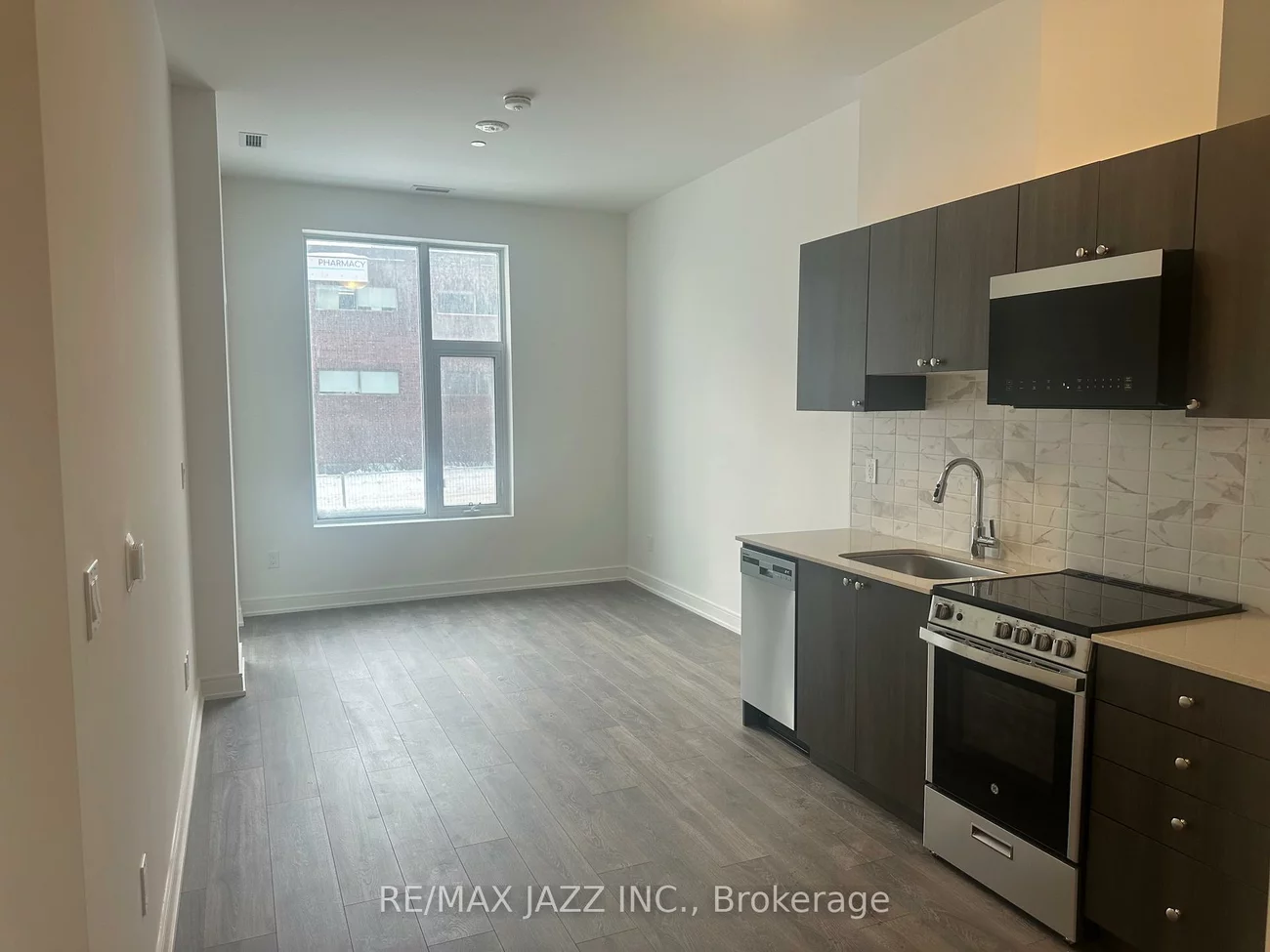 705, Davis, Huron Heights-Leslie Valley, Newmarket