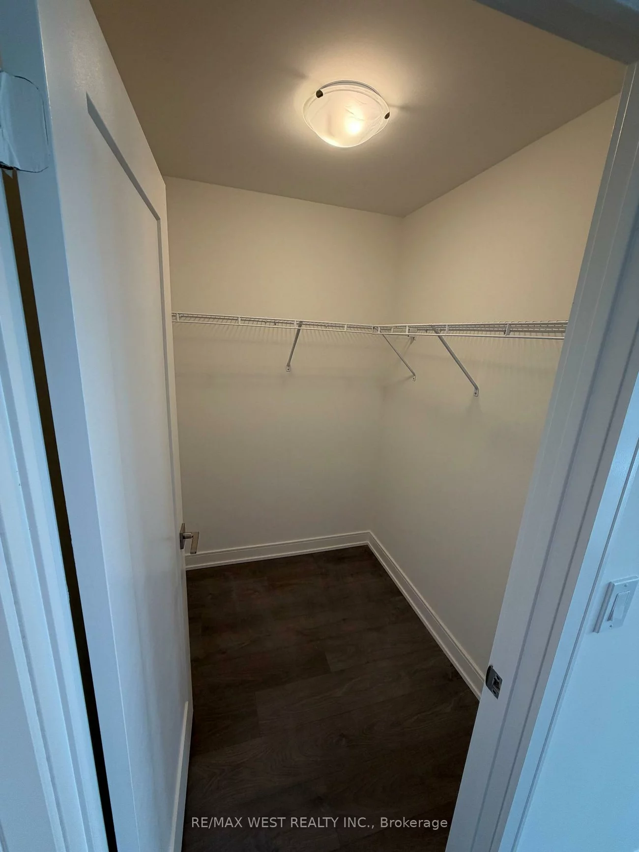 705, Davis, Huron Heights-Leslie Valley, Newmarket