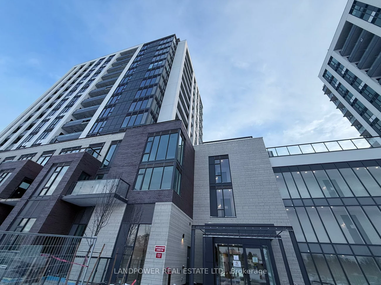 715, Davis, Huron Heights-Leslie Valley, Newmarket