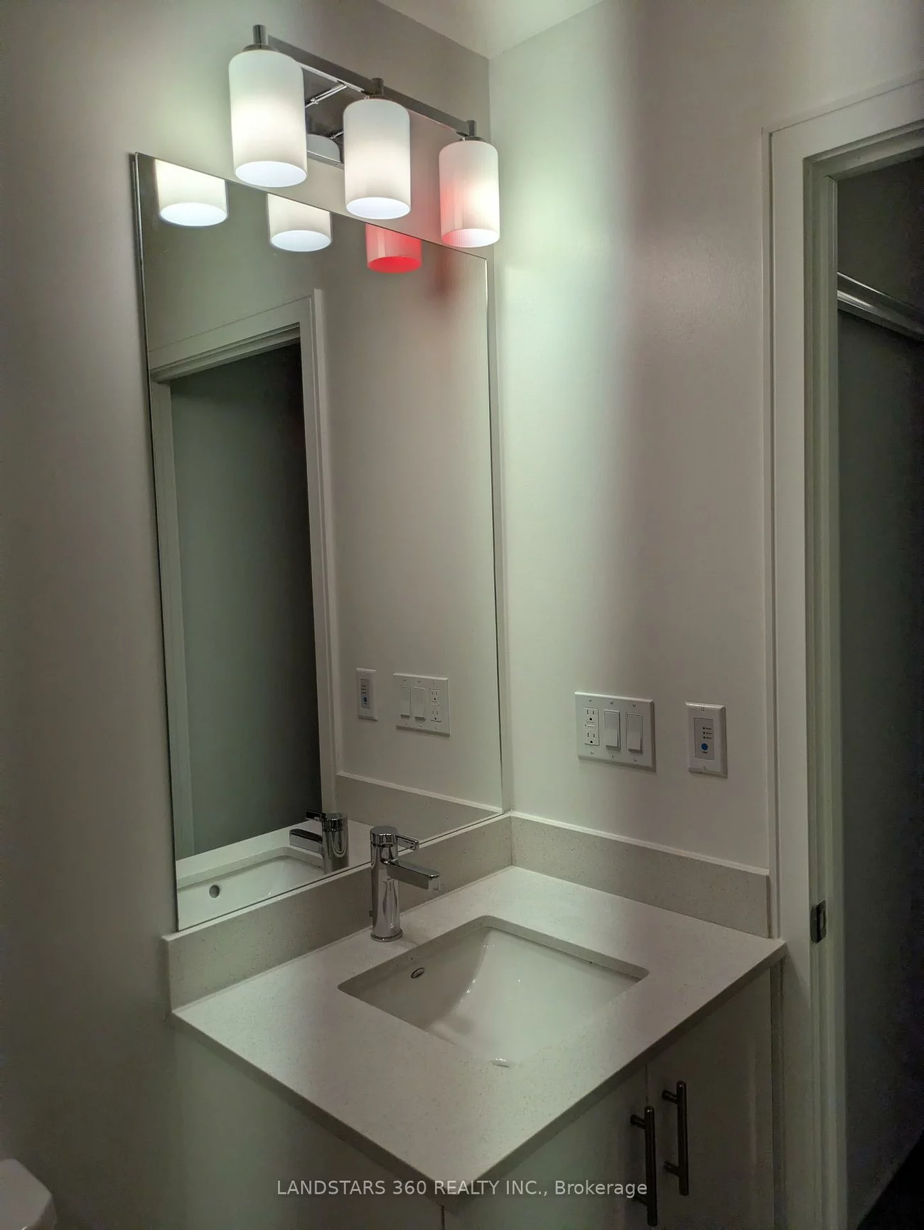 715, Davis, Huron Heights-Leslie Valley, Newmarket