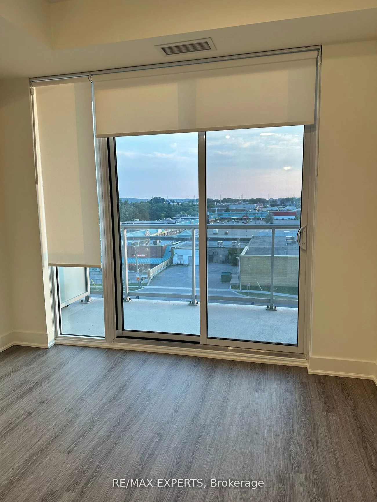 185, Deerfield, Central Newmarket, Newmarket