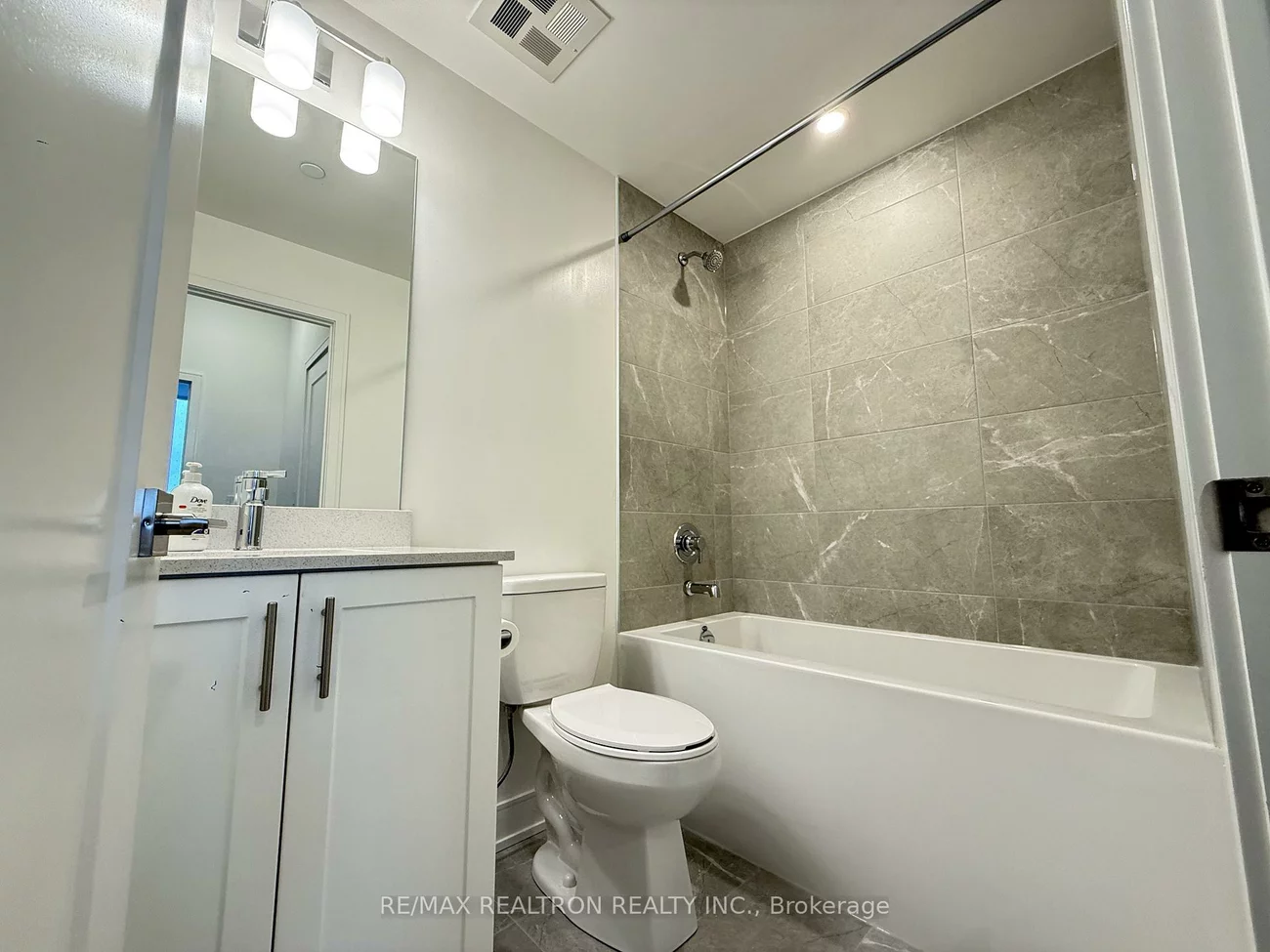 715, DAVIS, Huron Heights-Leslie Valley, Newmarket