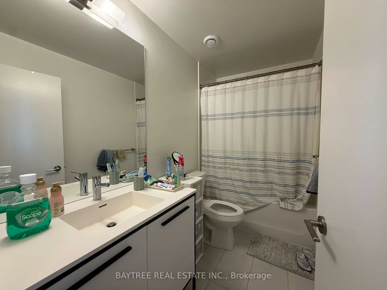 185, Deerfield, Central Newmarket, Newmarket