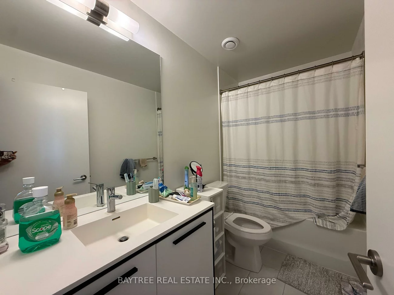 185, Deerfield, Central Newmarket, Newmarket