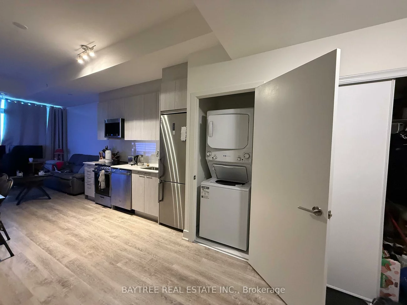 185, Deerfield, Central Newmarket, Newmarket