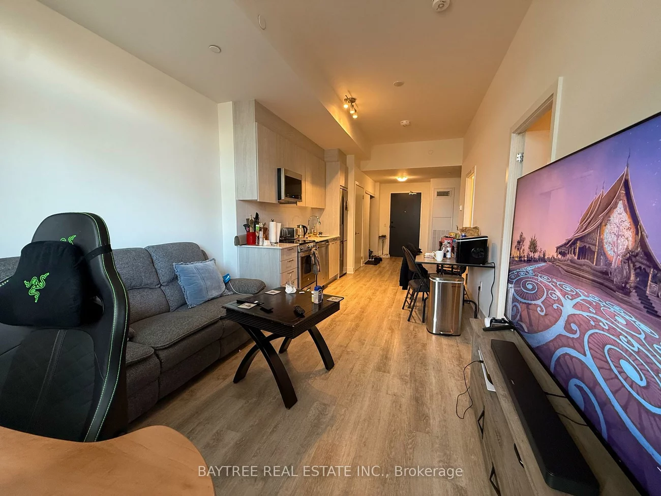 185, Deerfield, Central Newmarket, Newmarket