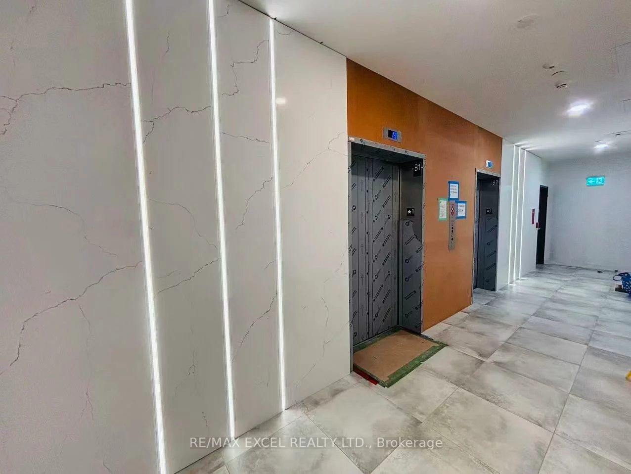 715, Davis, Huron Heights-Leslie Valley, Newmarket