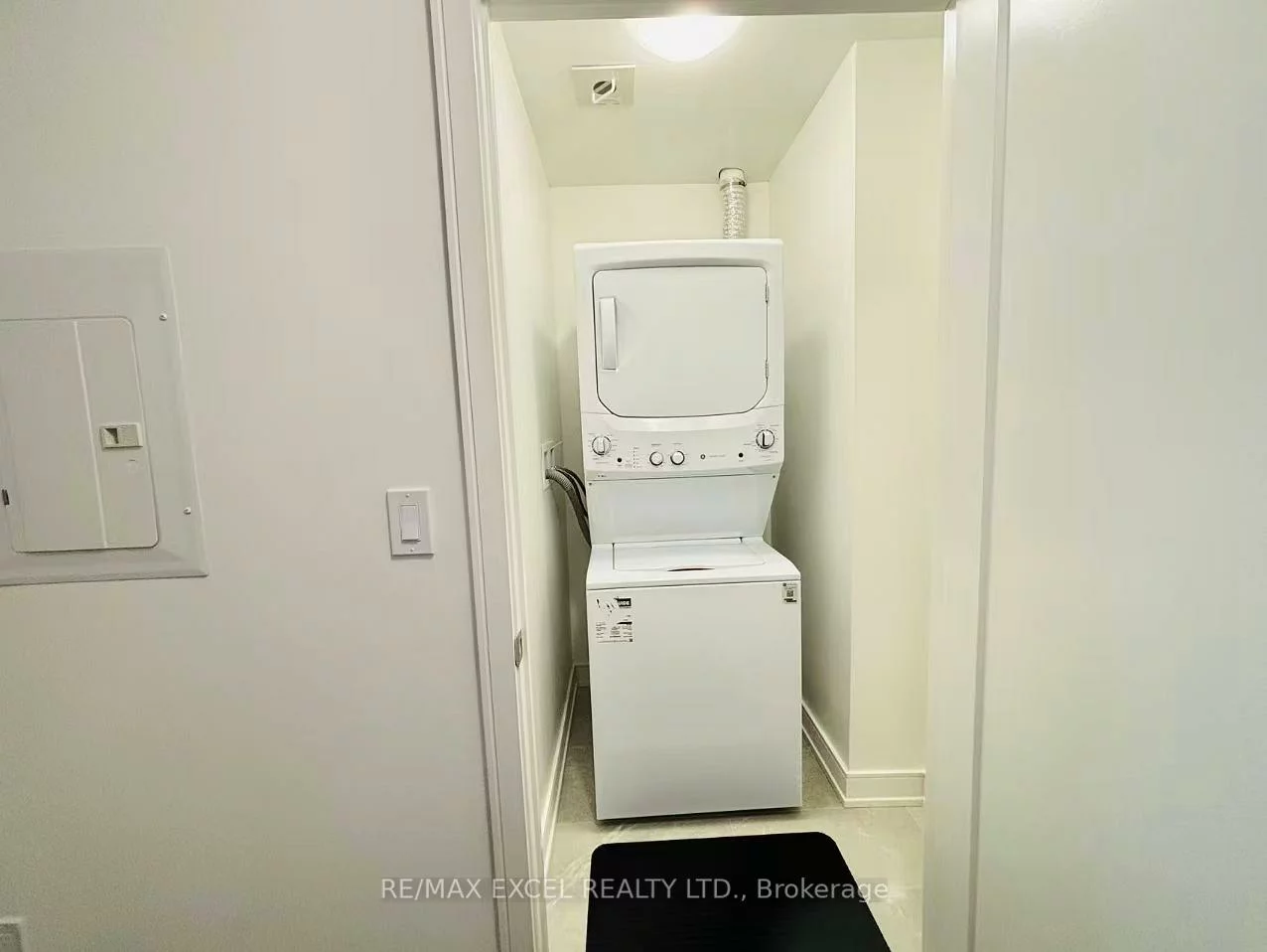 715, Davis, Huron Heights-Leslie Valley, Newmarket