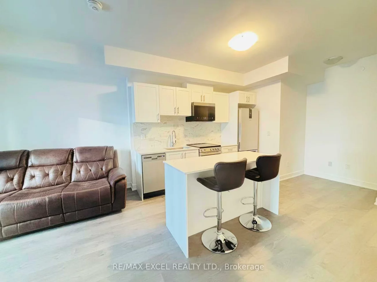 715, Davis, Huron Heights-Leslie Valley, Newmarket