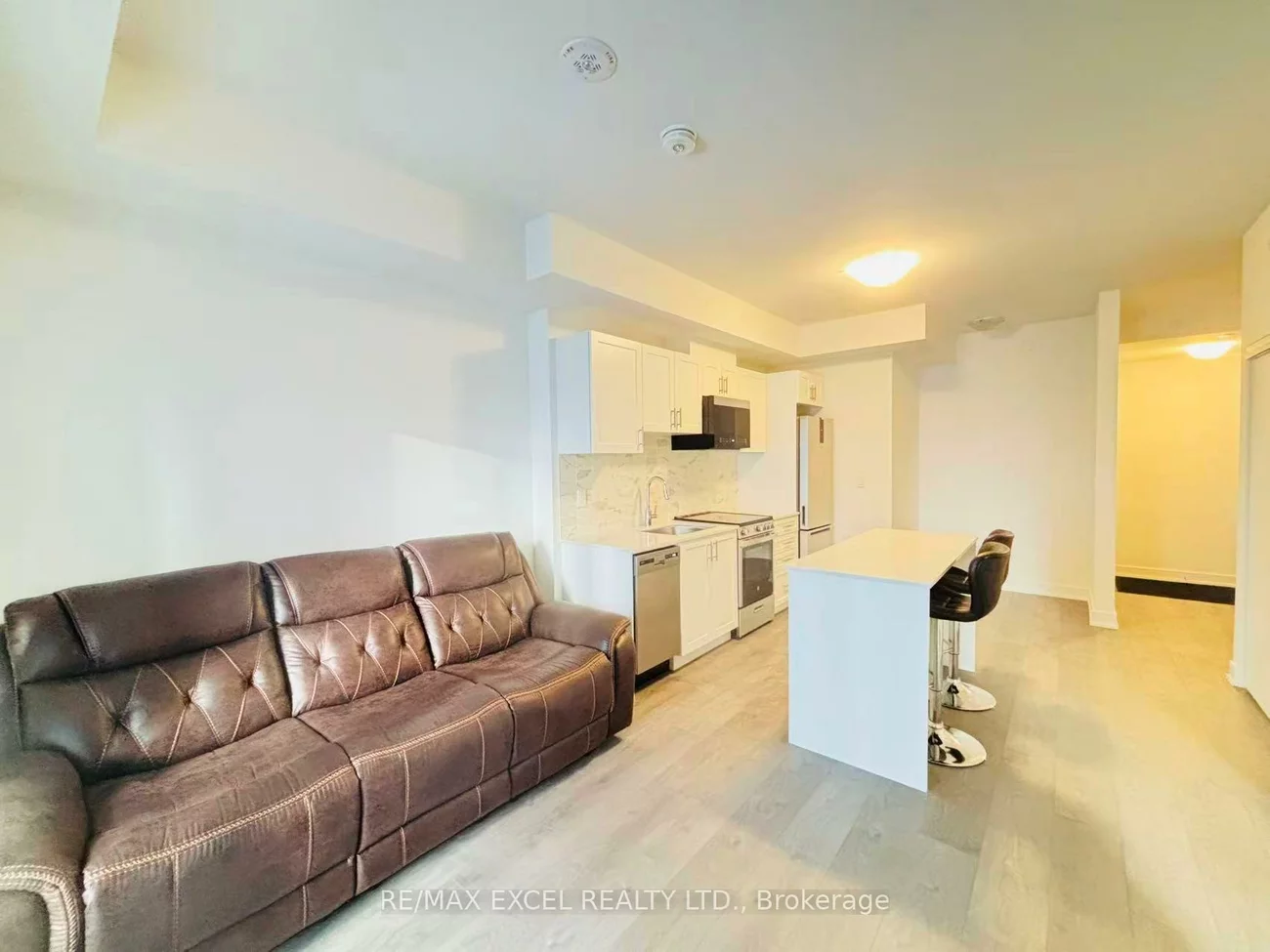 715, Davis, Huron Heights-Leslie Valley, Newmarket