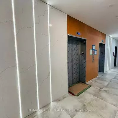 715, Davis, Huron Heights-Leslie Valley, Newmarket