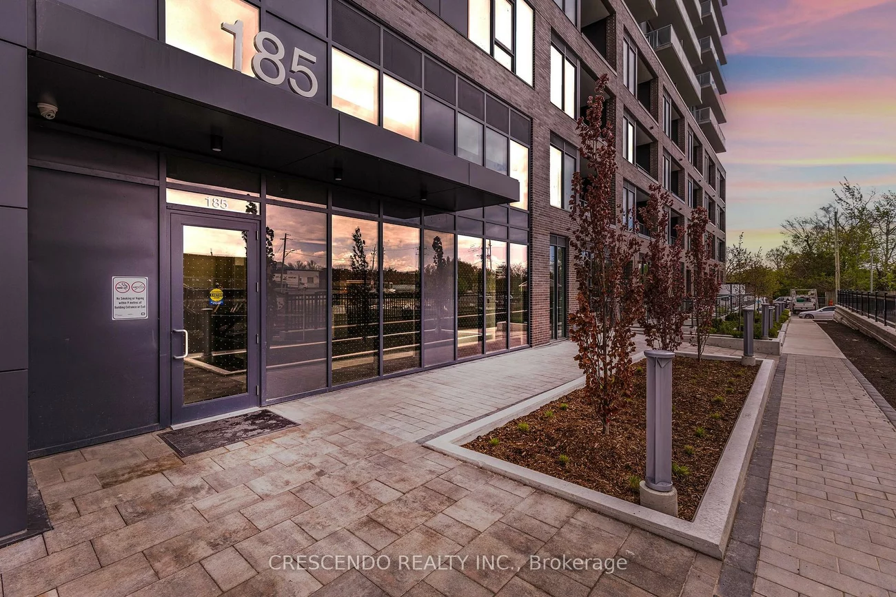 185, Deerfield, Central Newmarket, Newmarket