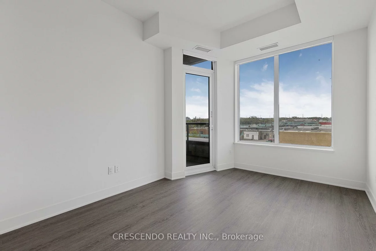 185, Deerfield, Central Newmarket, Newmarket