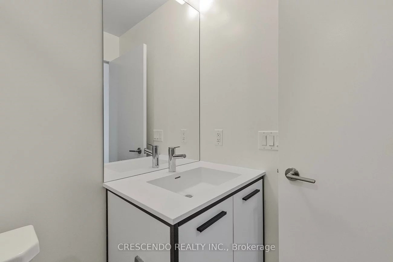 185, Deerfield, Central Newmarket, Newmarket