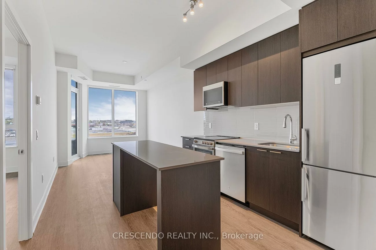 185, Deerfield, Central Newmarket, Newmarket