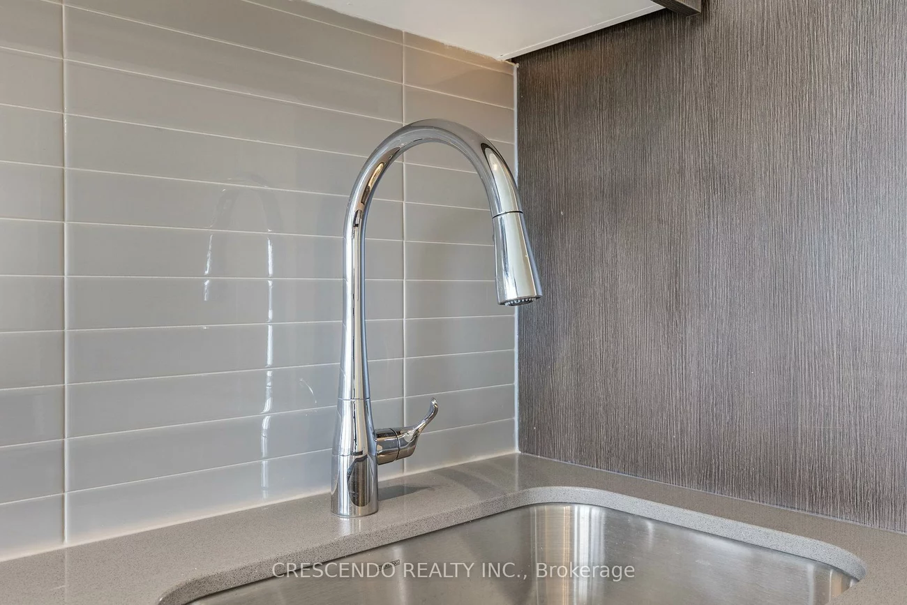 185, Deerfield, Central Newmarket, Newmarket