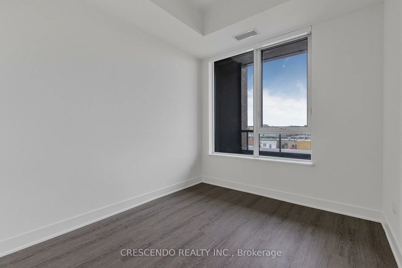 185, Deerfield, Central Newmarket, Newmarket