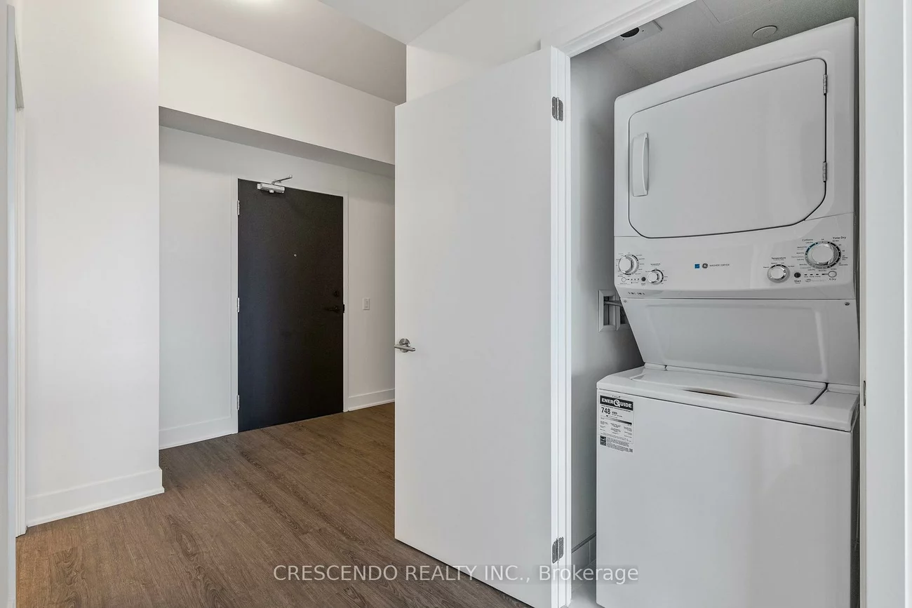 185, Deerfield, Central Newmarket, Newmarket