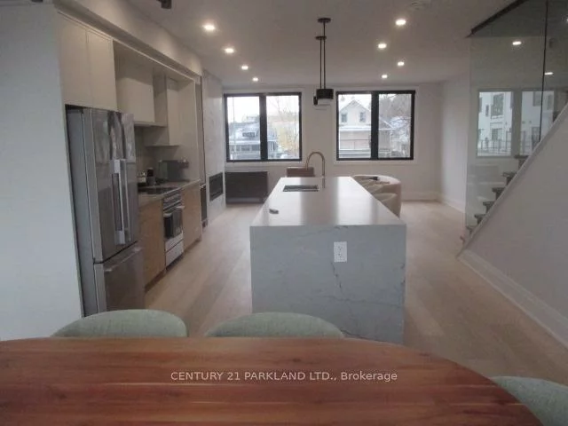 59, Charles, Central Newmarket, Newmarket