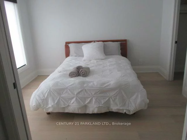 59, Charles, Central Newmarket, Newmarket