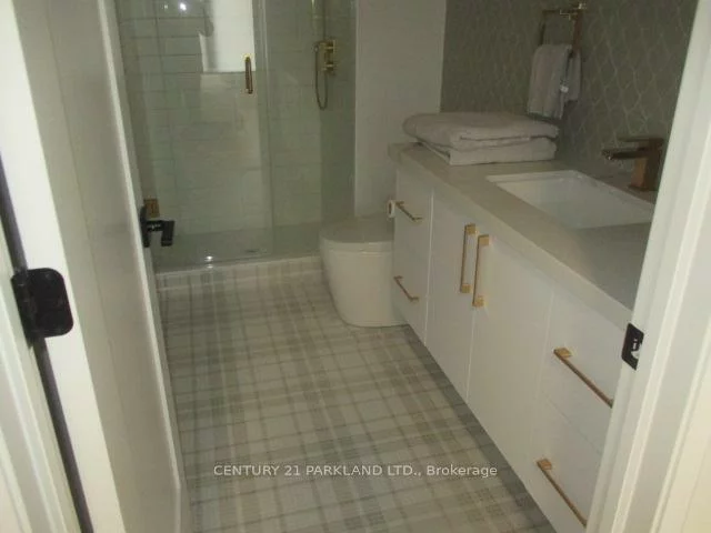 59, Charles, Central Newmarket, Newmarket