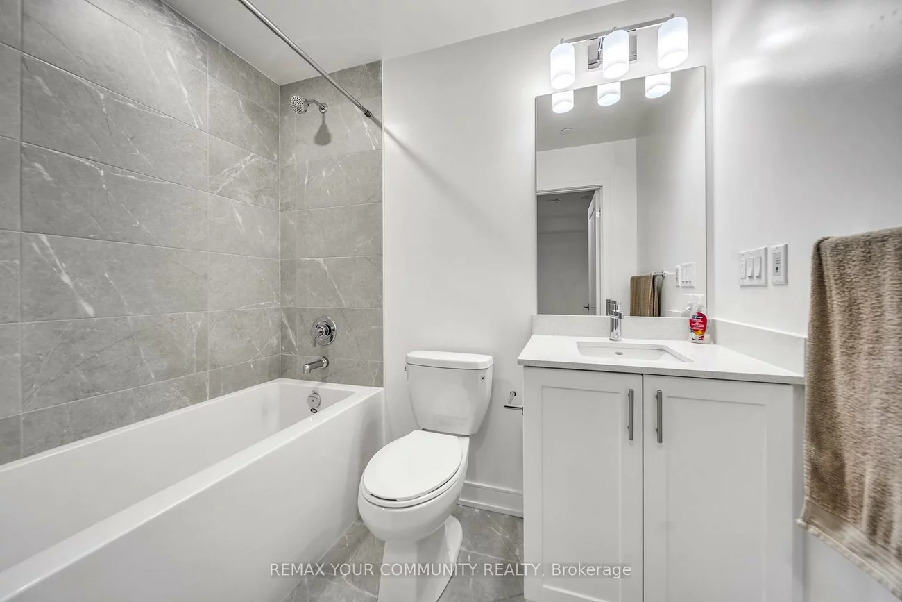 705, Davis, Huron Heights-Leslie Valley, Newmarket