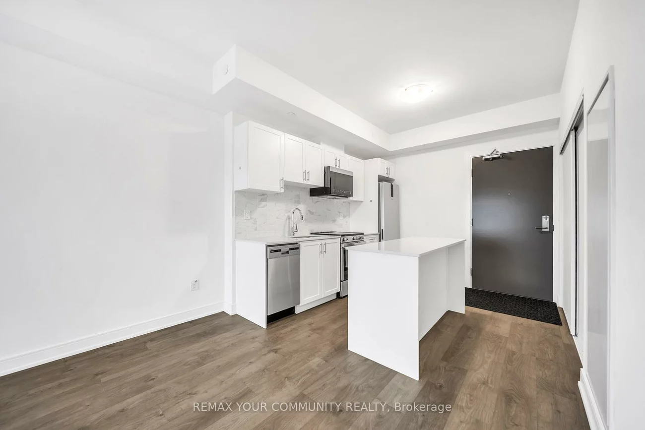 705, Davis, Huron Heights-Leslie Valley, Newmarket