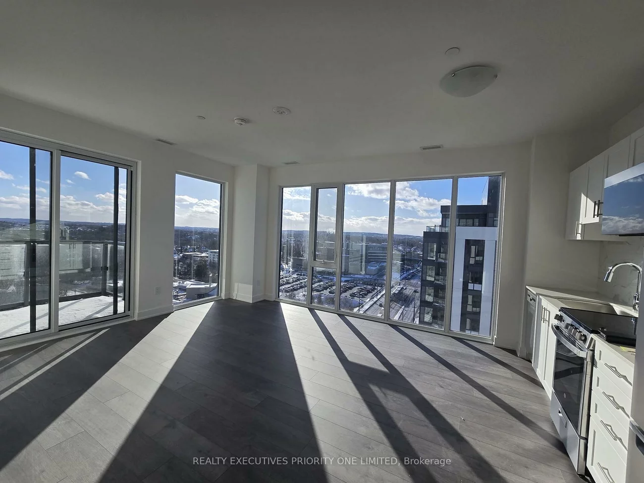 715, Davis, Huron Heights-Leslie Valley, Newmarket