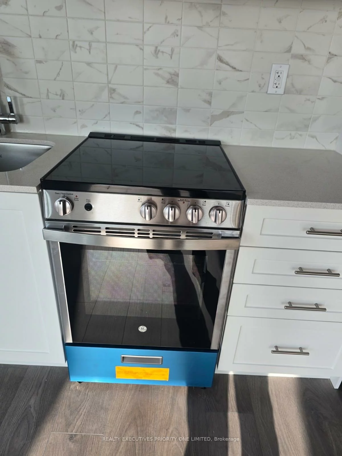 715, Davis, Huron Heights-Leslie Valley, Newmarket