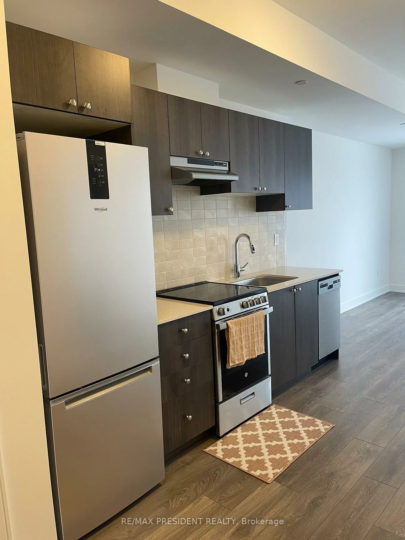 705, Davis, Huron Heights-Leslie Valley, Newmarket