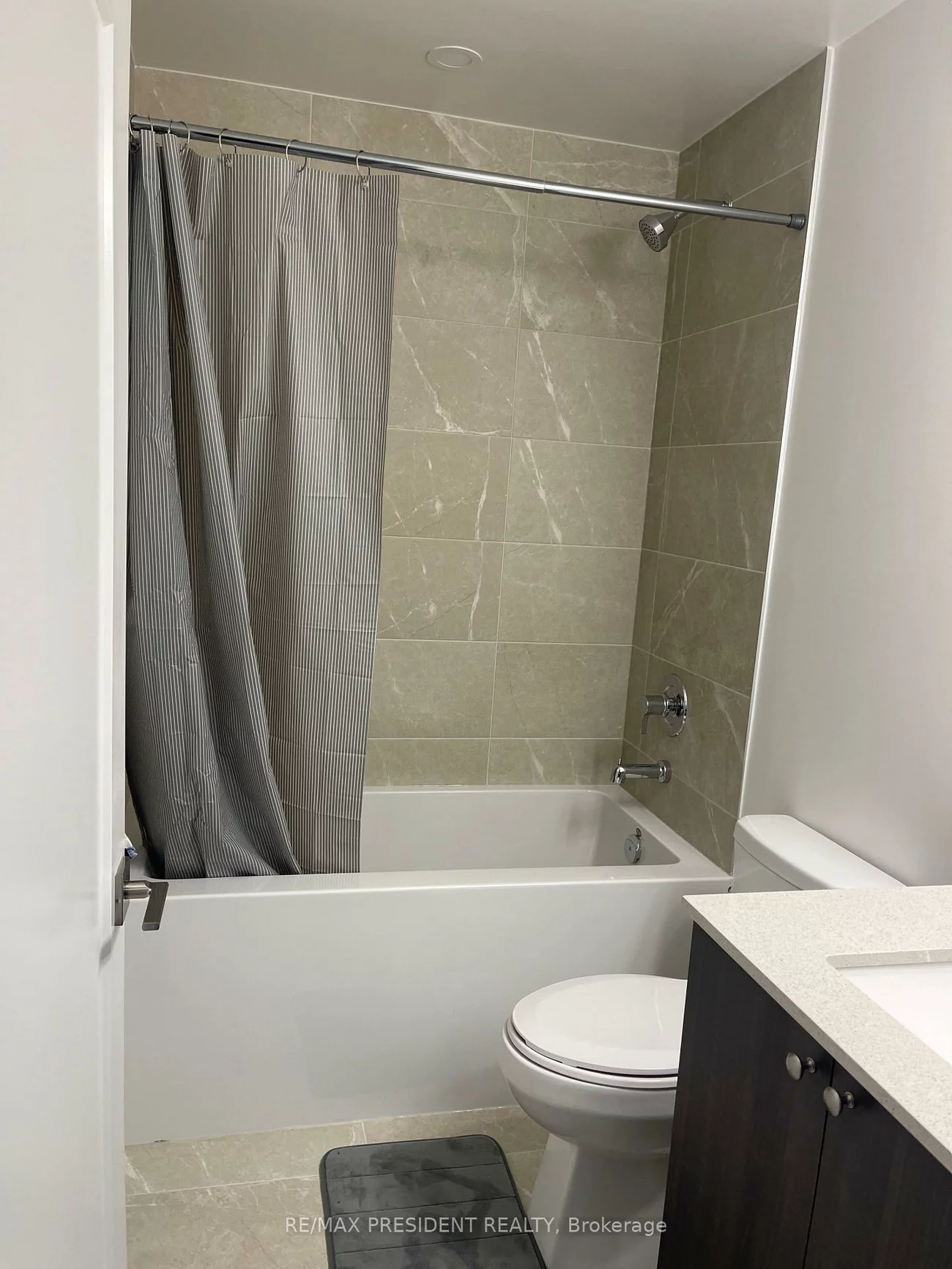 705, Davis, Huron Heights-Leslie Valley, Newmarket