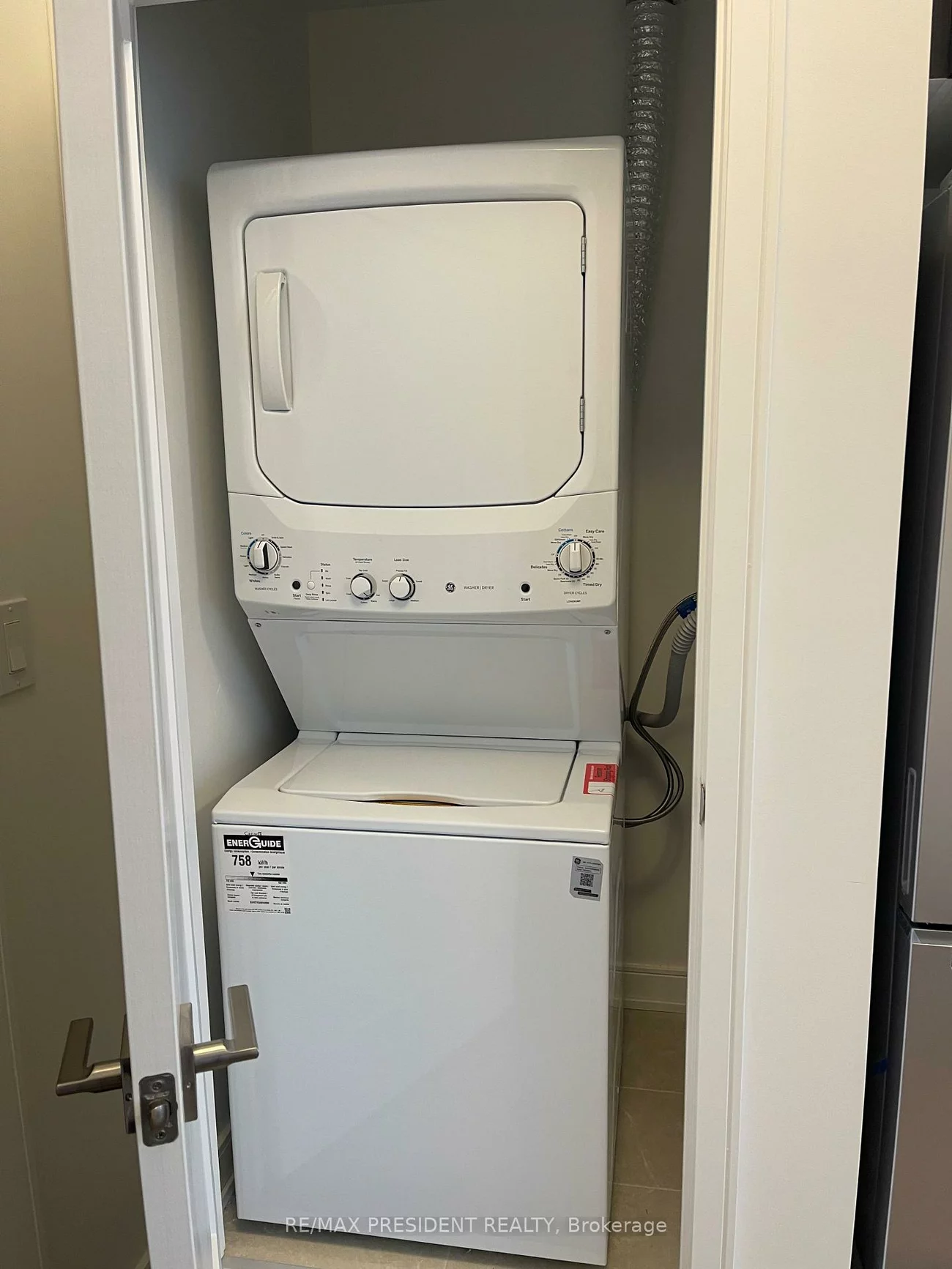 705, Davis, Huron Heights-Leslie Valley, Newmarket