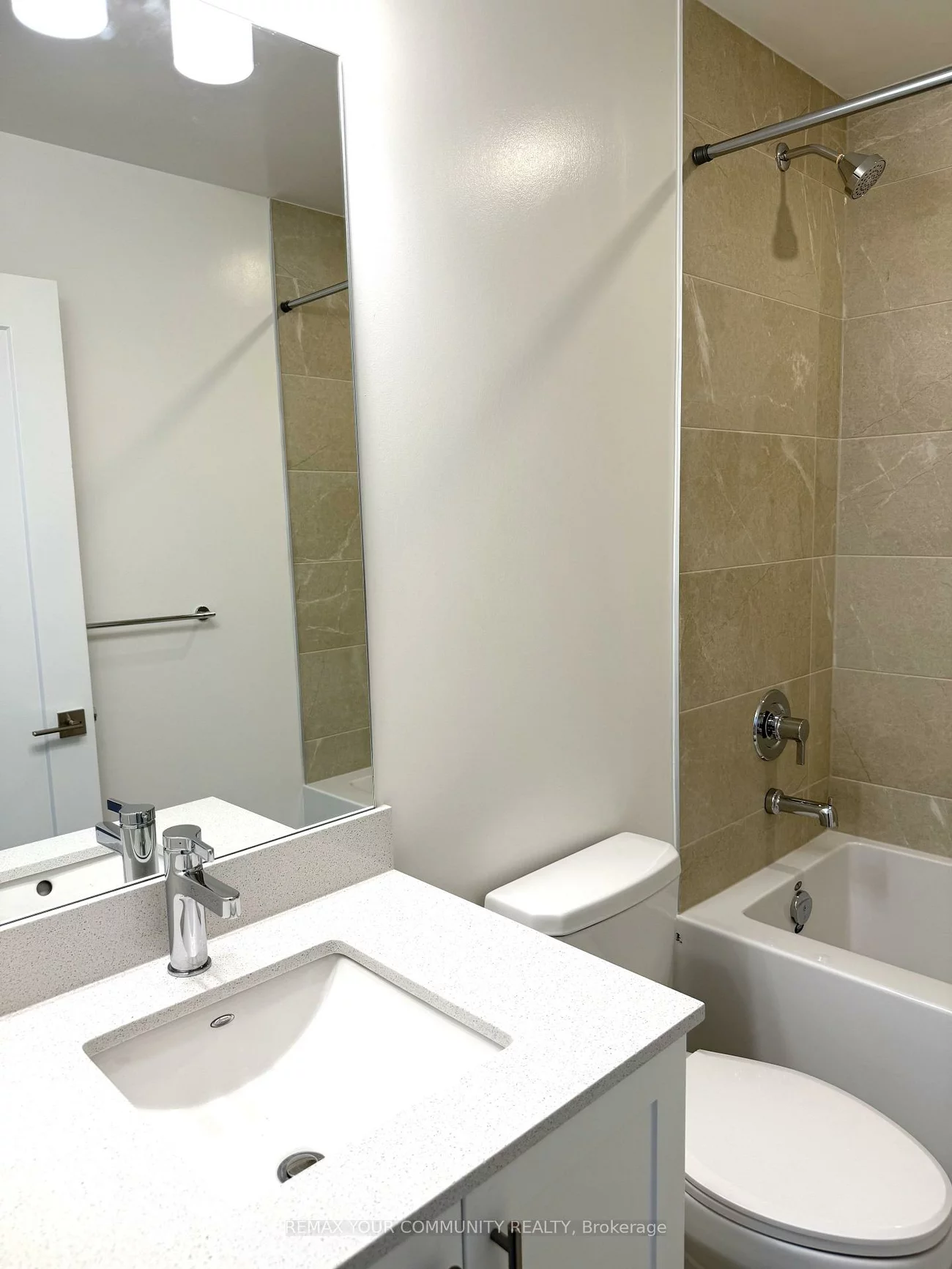 715, Davis, Huron Heights-Leslie Valley, Newmarket