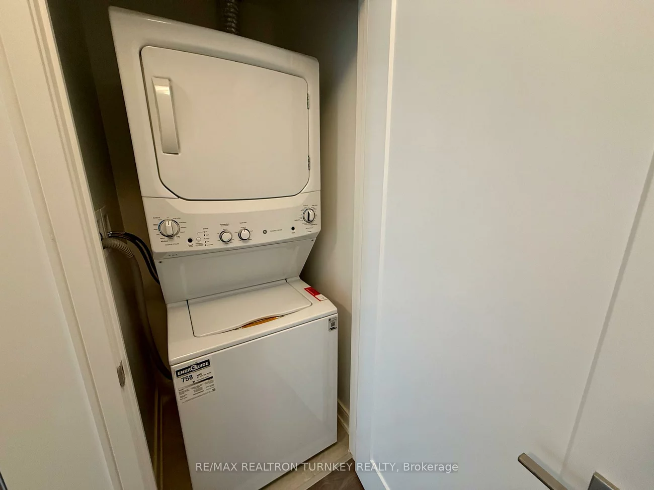 705, Davis, Huron Heights-Leslie Valley, Newmarket