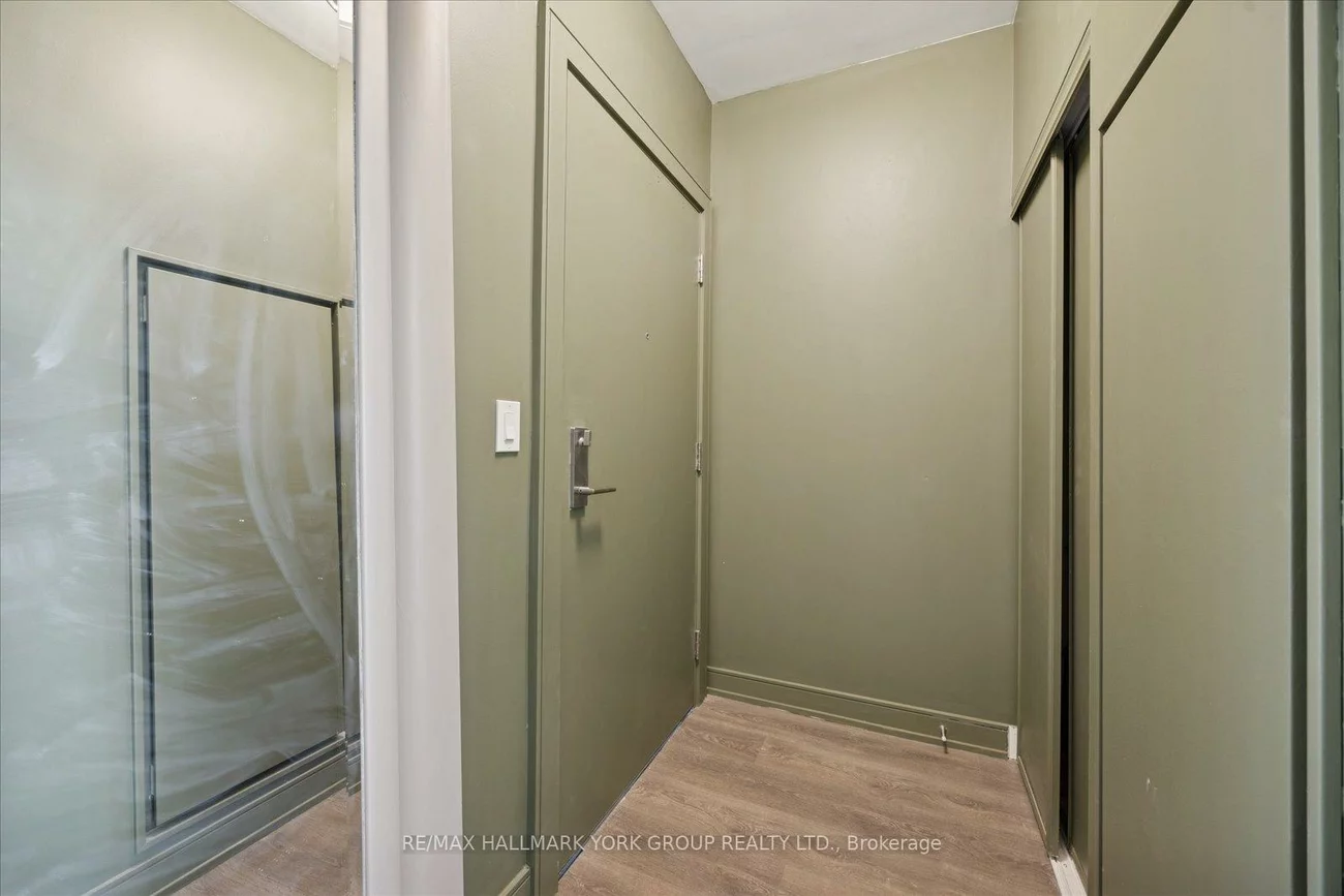 705, Davis, Huron Heights-Leslie Valley, Newmarket