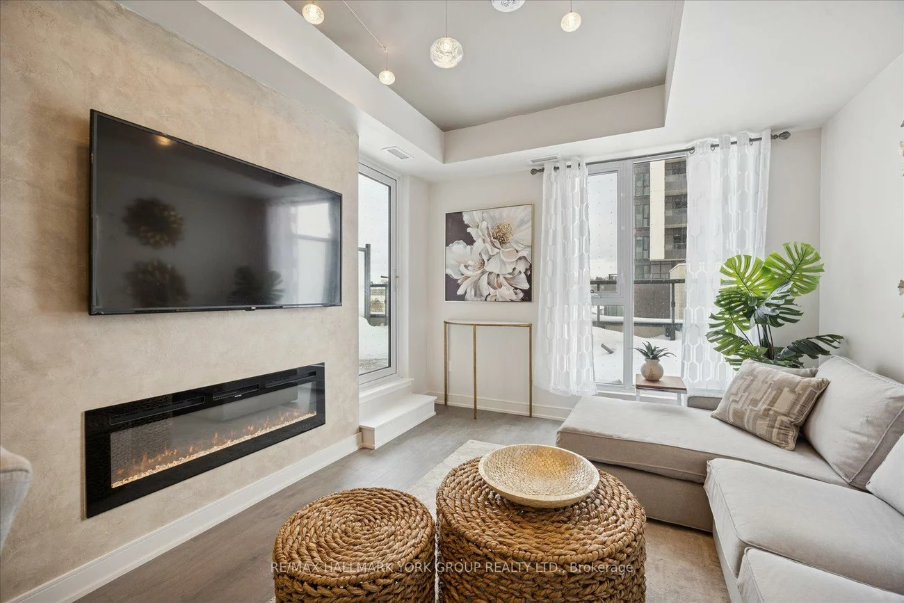 705, Davis, Huron Heights-Leslie Valley, Newmarket