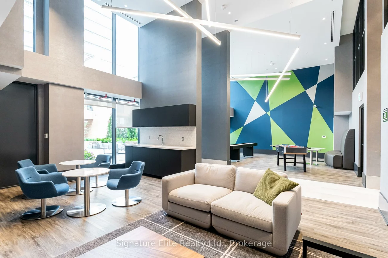 185, Deerfield, Central Newmarket, Newmarket