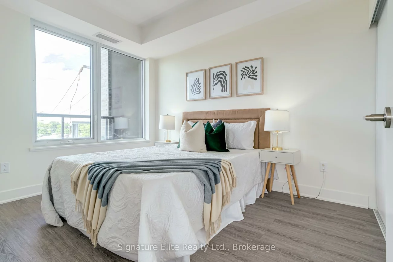 185, Deerfield, Central Newmarket, Newmarket