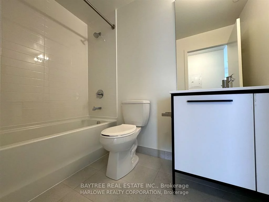 185, Deerfield, Central Newmarket, Newmarket